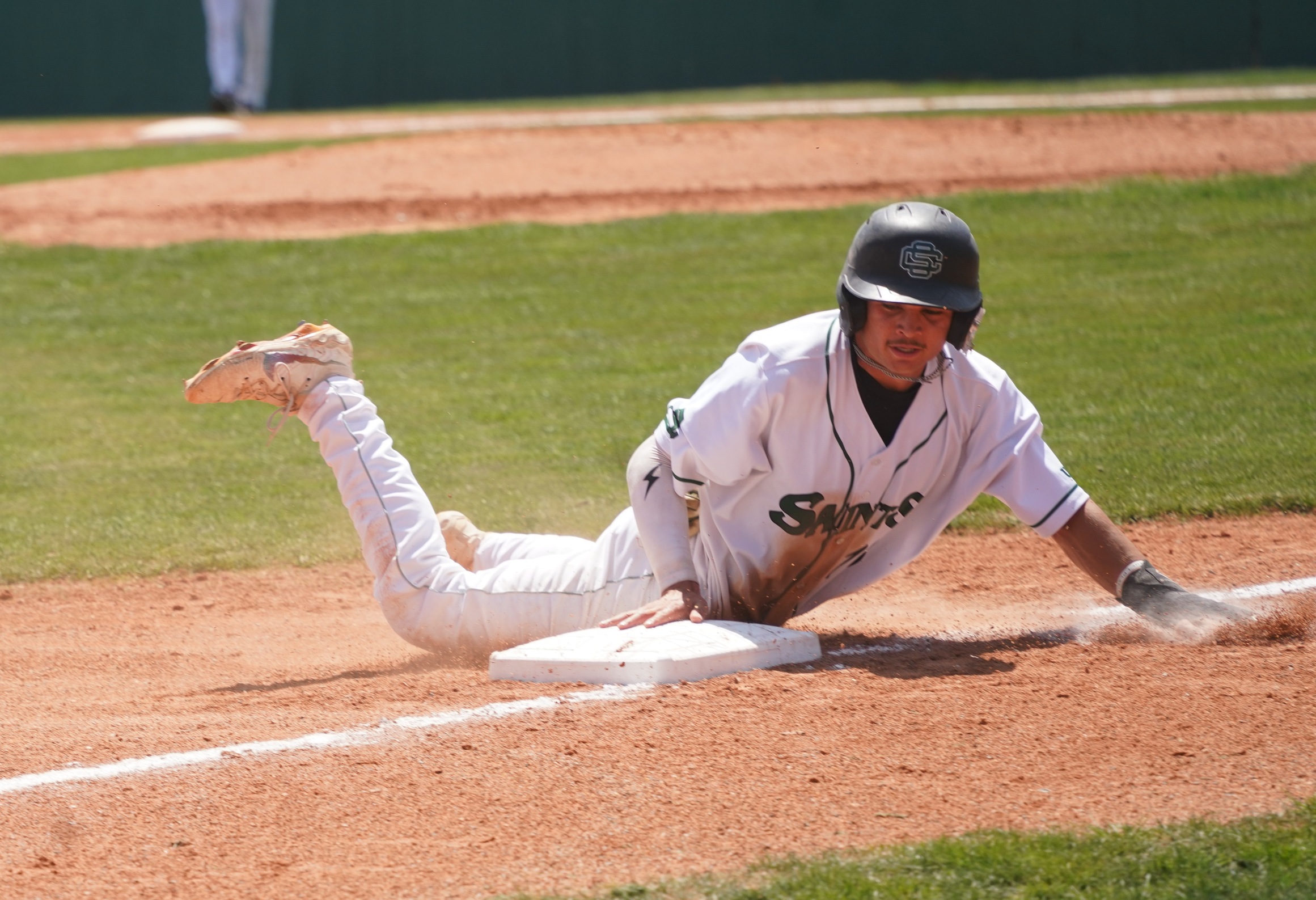 Saints rally twice for a sweep over Pratt, 9-6 and 18-11