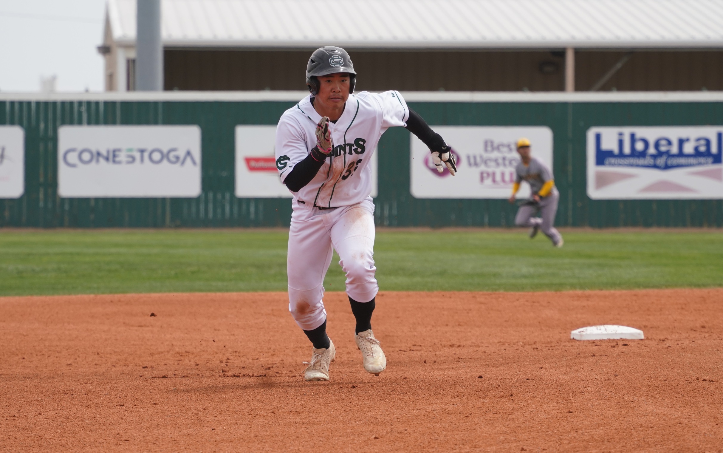 Seward rallies twice to sweep Garden City, 11-1 and 6-5
