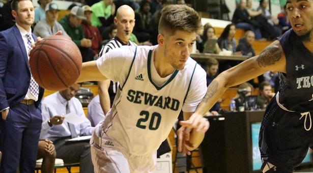 Saints Make Up Ground In Jayhawk With Win Over Colby