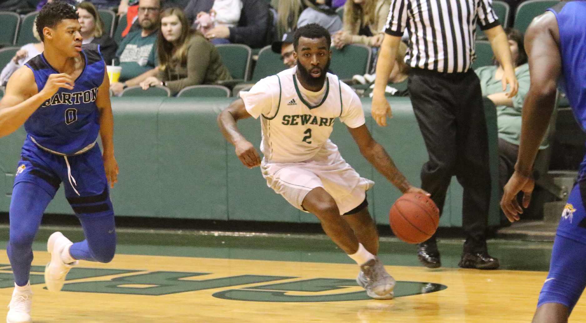 Saints Upset in Goodland on Last Second Shot
