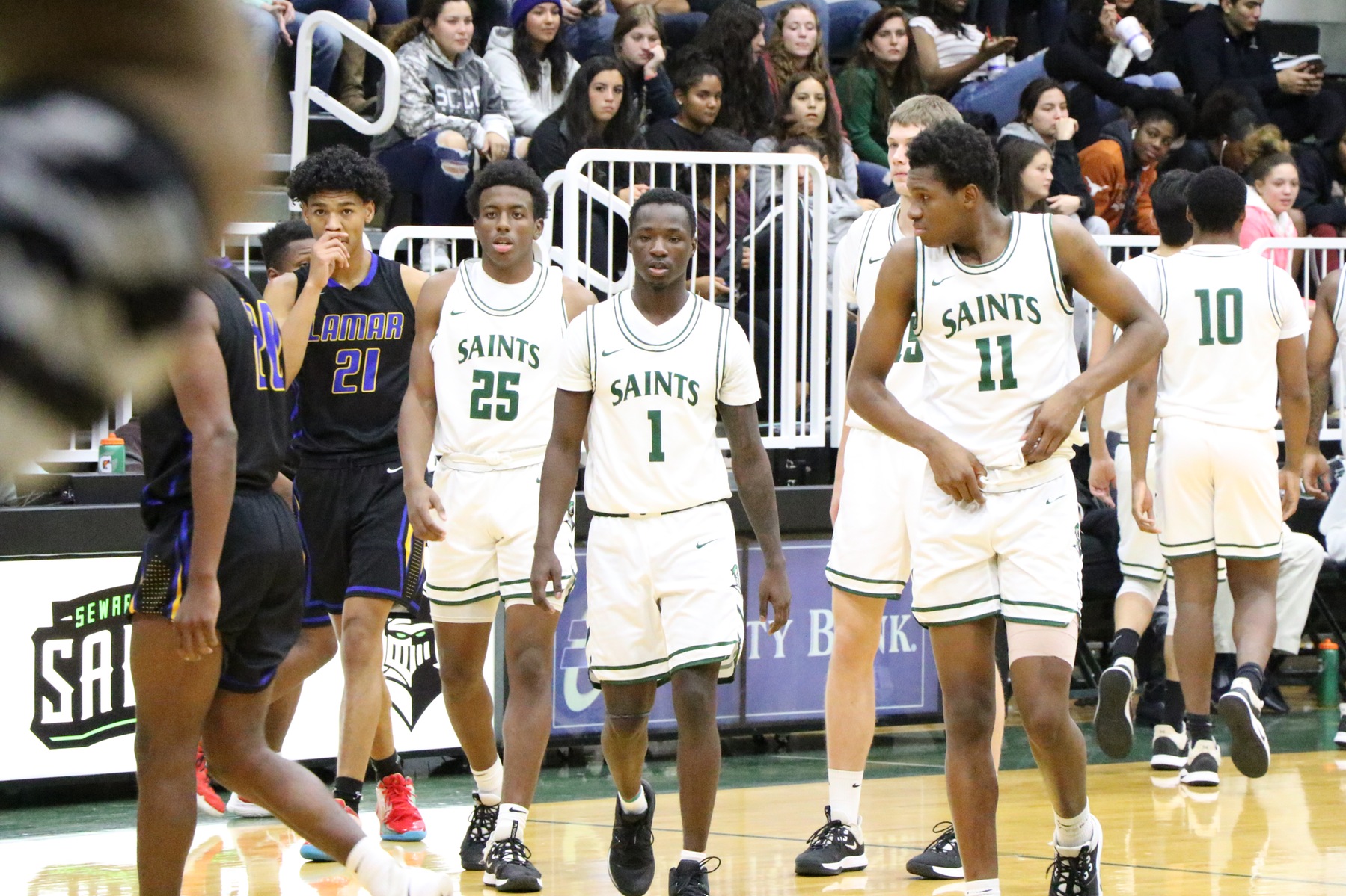 Saints unable to catch the Trojans, lose 85-68