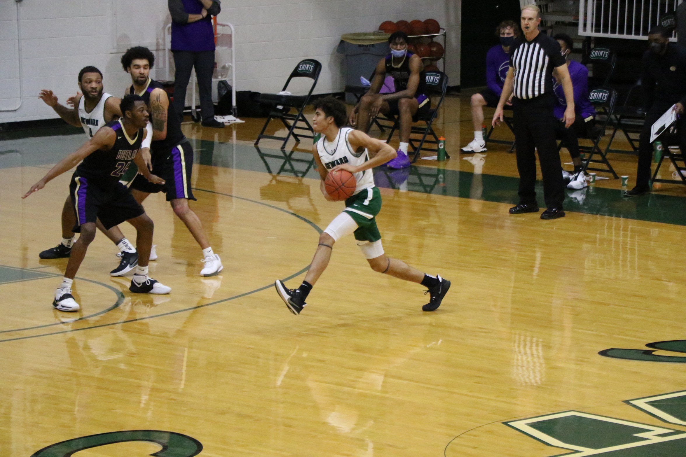 Saints lose at Dodge City 92-67