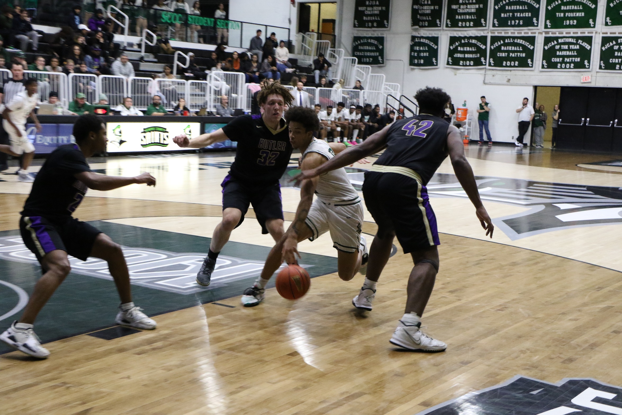 The Saints fall to the No. 23 Trojans 84-54