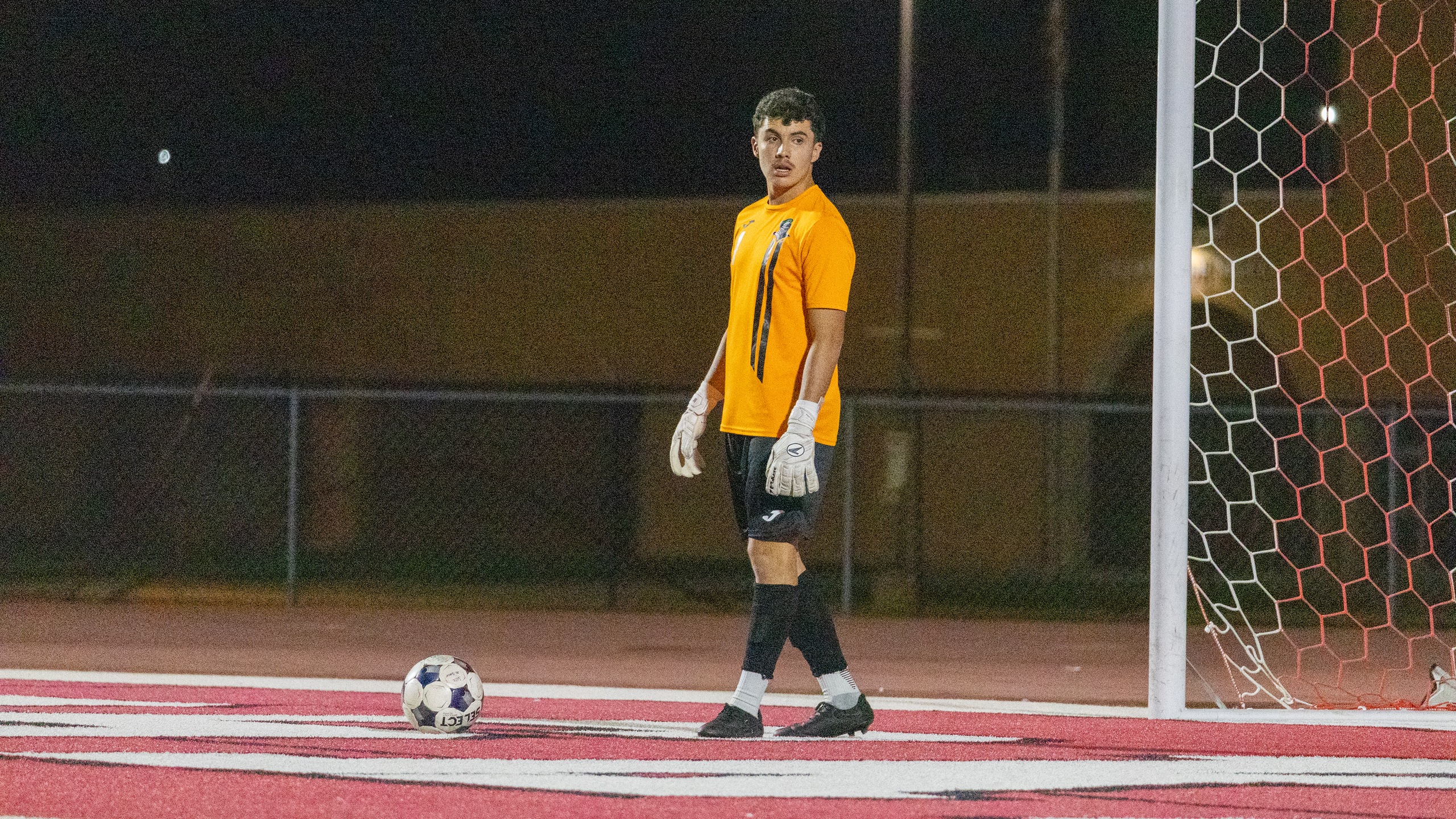 Garden City Tops Seward in Defensive Battle