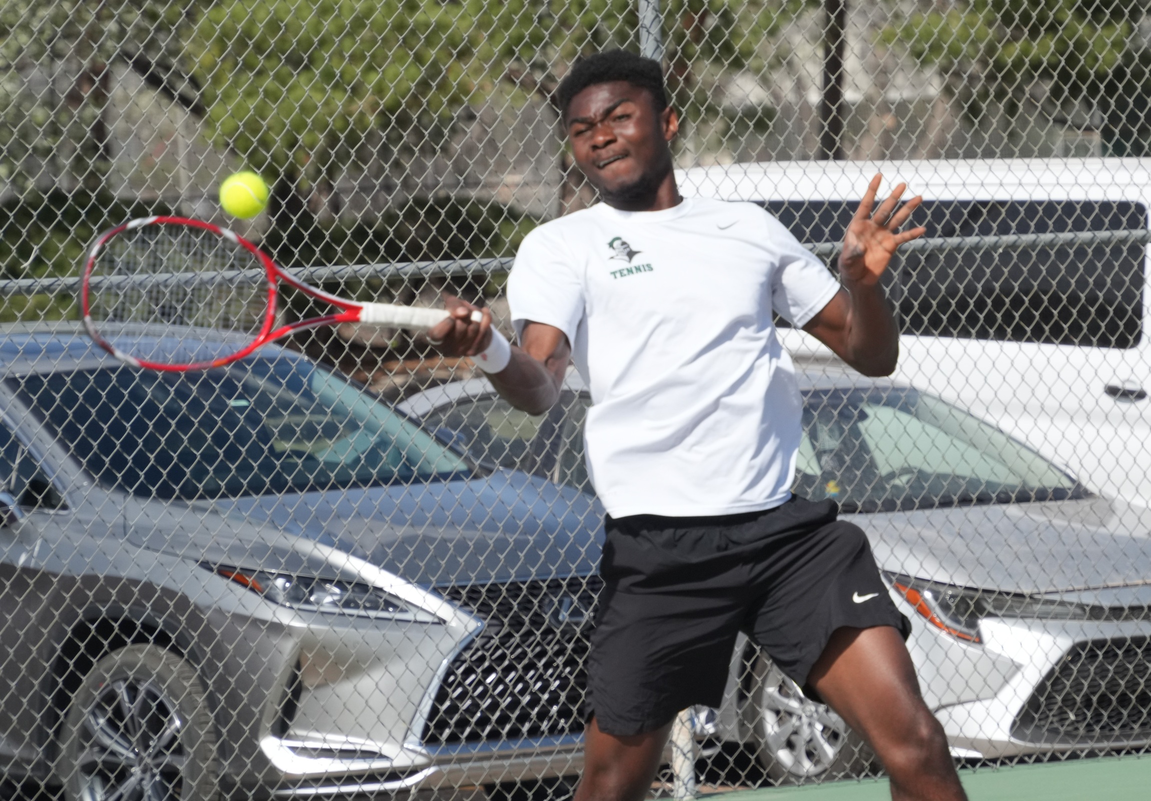 Saints tennis wins close one over Pratt, 5-4