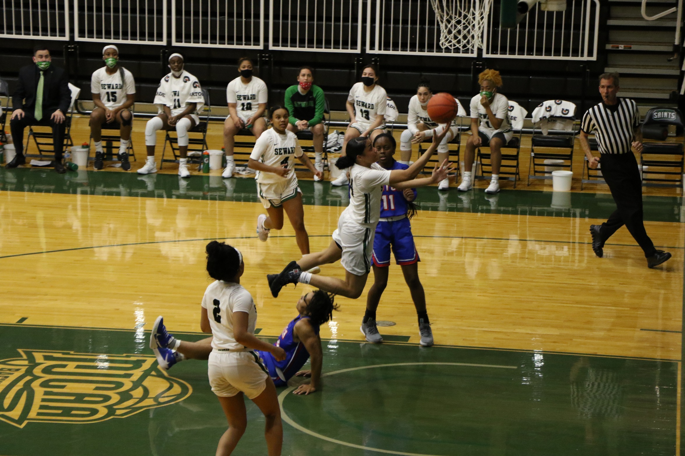 Season High 39 points for Morrow but Seward falls short 73-72 to Hutch