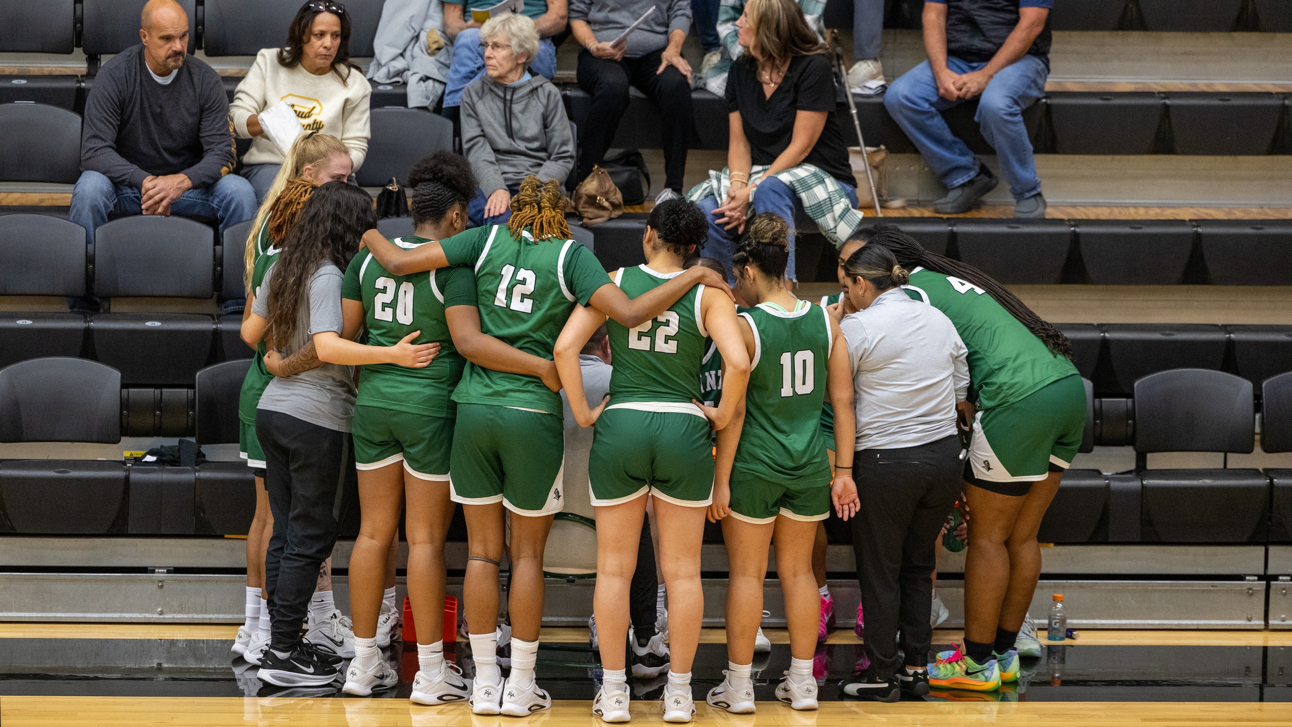 Seward County Defense Stifles Independence in 76-37 Rout