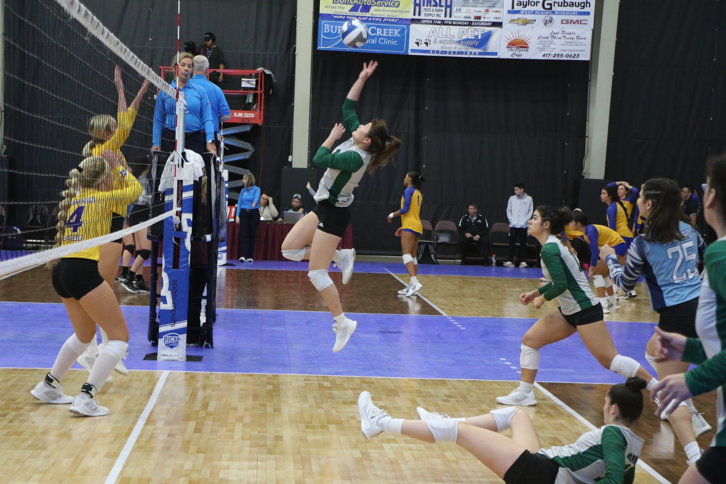 Seward County defeats Eastern Arizona 3-0 in the Consolation Bracket NJCAA Tournament