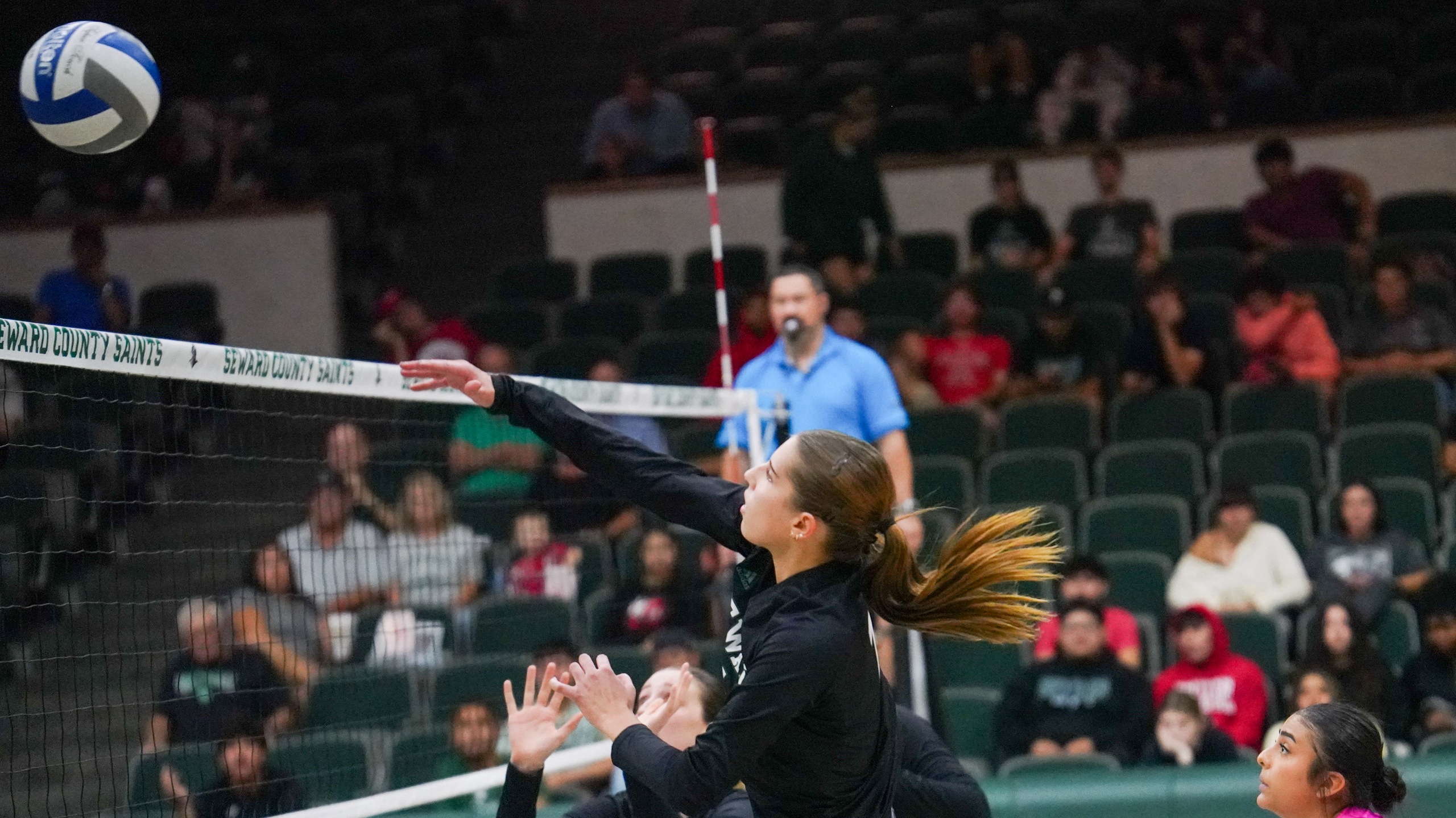 Seward Volleyball Upends No. 9 Colby at The Greenhouse, Hands Trojans 1st Conference Loss