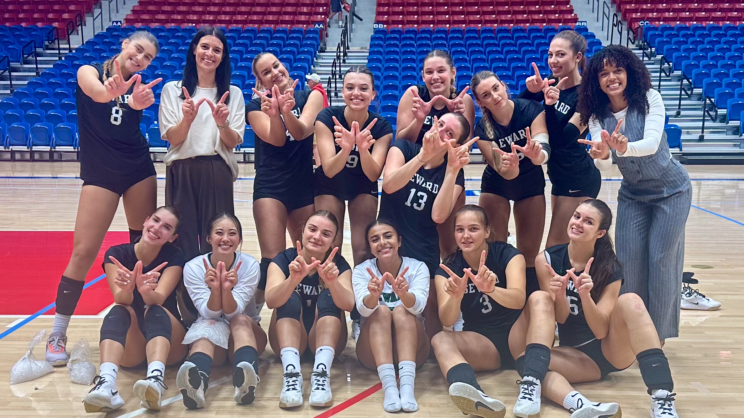Seward Downs Hutchinson on the Road in 5 Sets